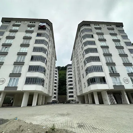 Apartment Merkezi Ferah Uzungol Yolu Uzerinde 3+1 Daire Trabzon