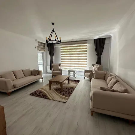 Apartment Merkezi Ferah Uzungol Yolu Uzerinde 3+1 Daire *